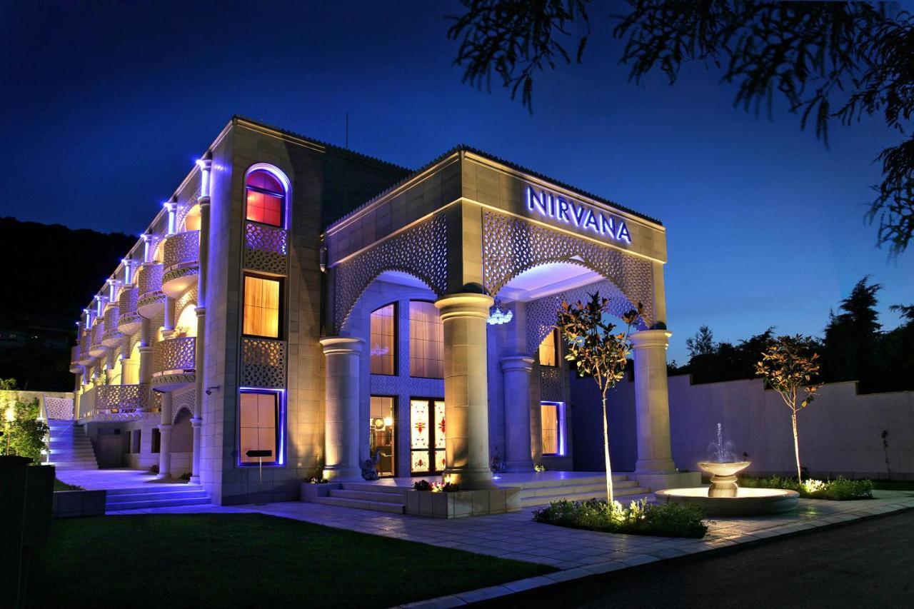 Familly Art Hotel Nirvana シュメン エクステリア 写真